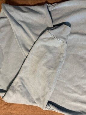 American Eagle Outfitters Light Blue Crewneck Sweatshirt